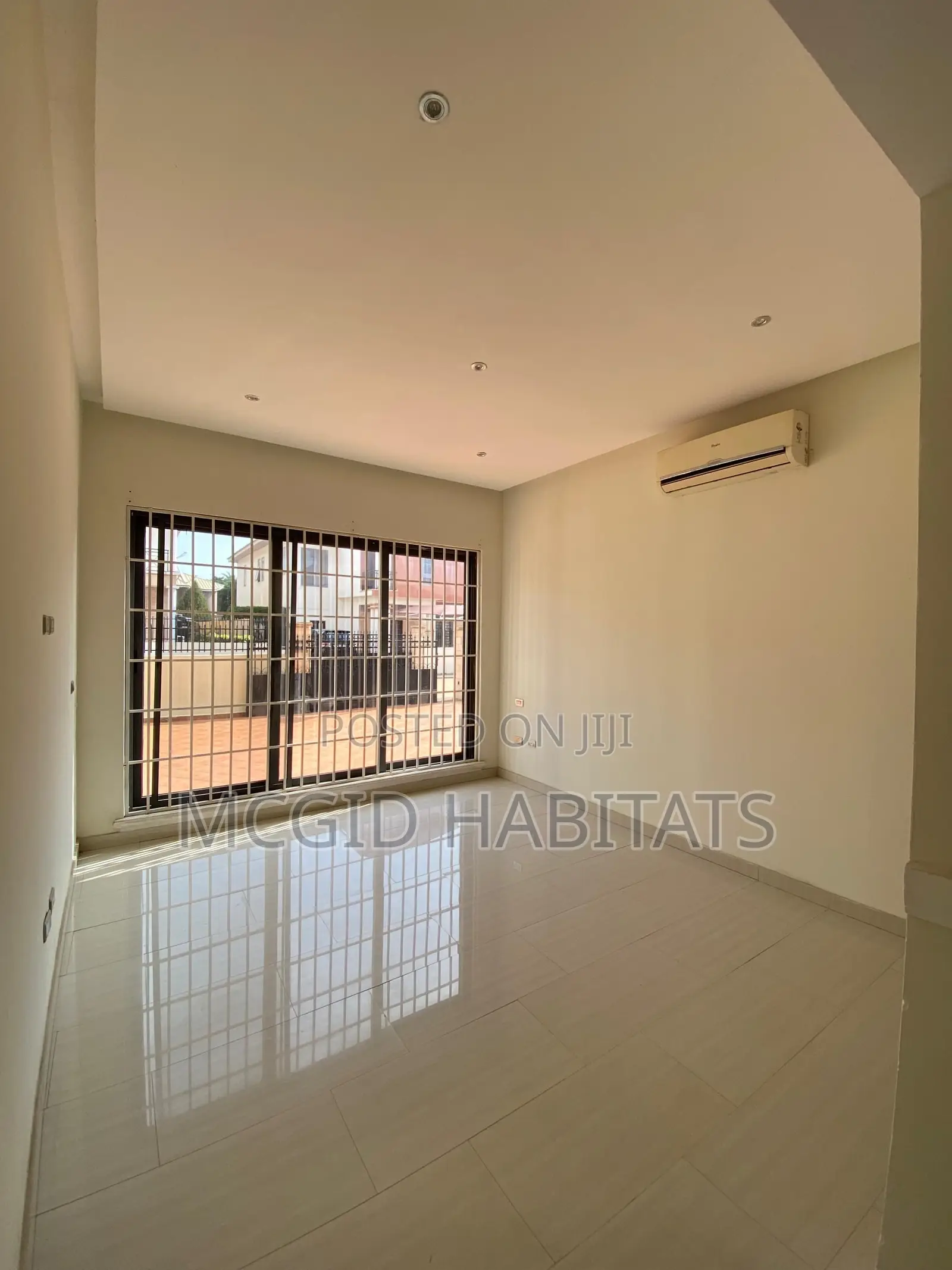 5bdrm House in East Legon for sale
