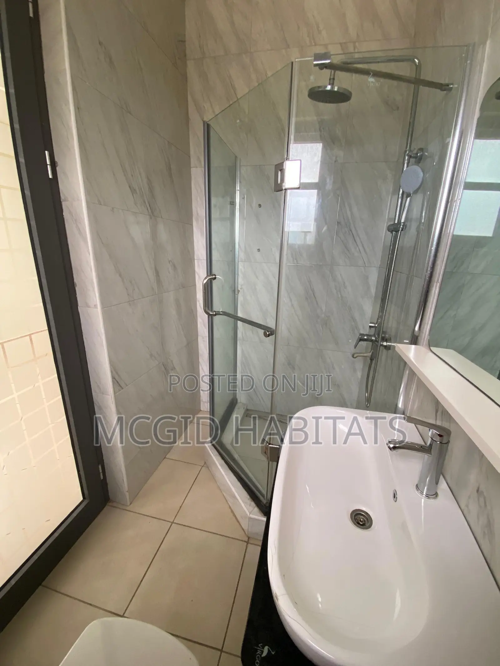 5bdrm House in East Legon for sale