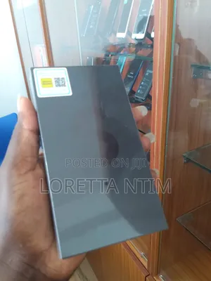 New Samsung Galaxy S22 5G 256 GB Black