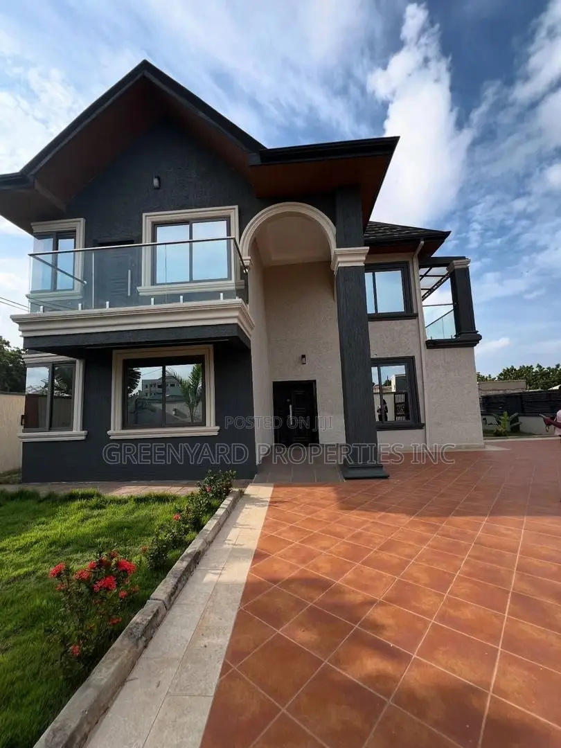 4bdrm House in Adenta for sale