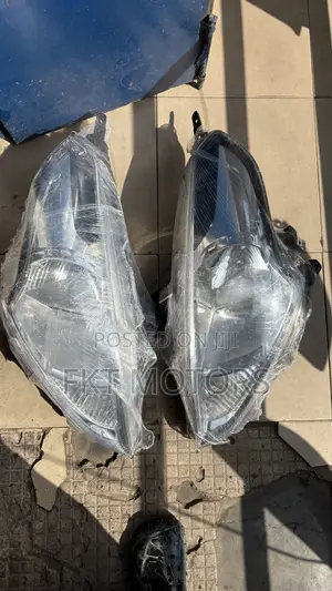Nissan Versa/ Almera Headlight 2014,2015,2016,2017,2018,2019
