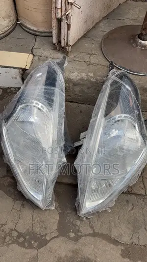 Nissan Versa/ Almera Headlight 2014,2015,2016,2017,2018,2019