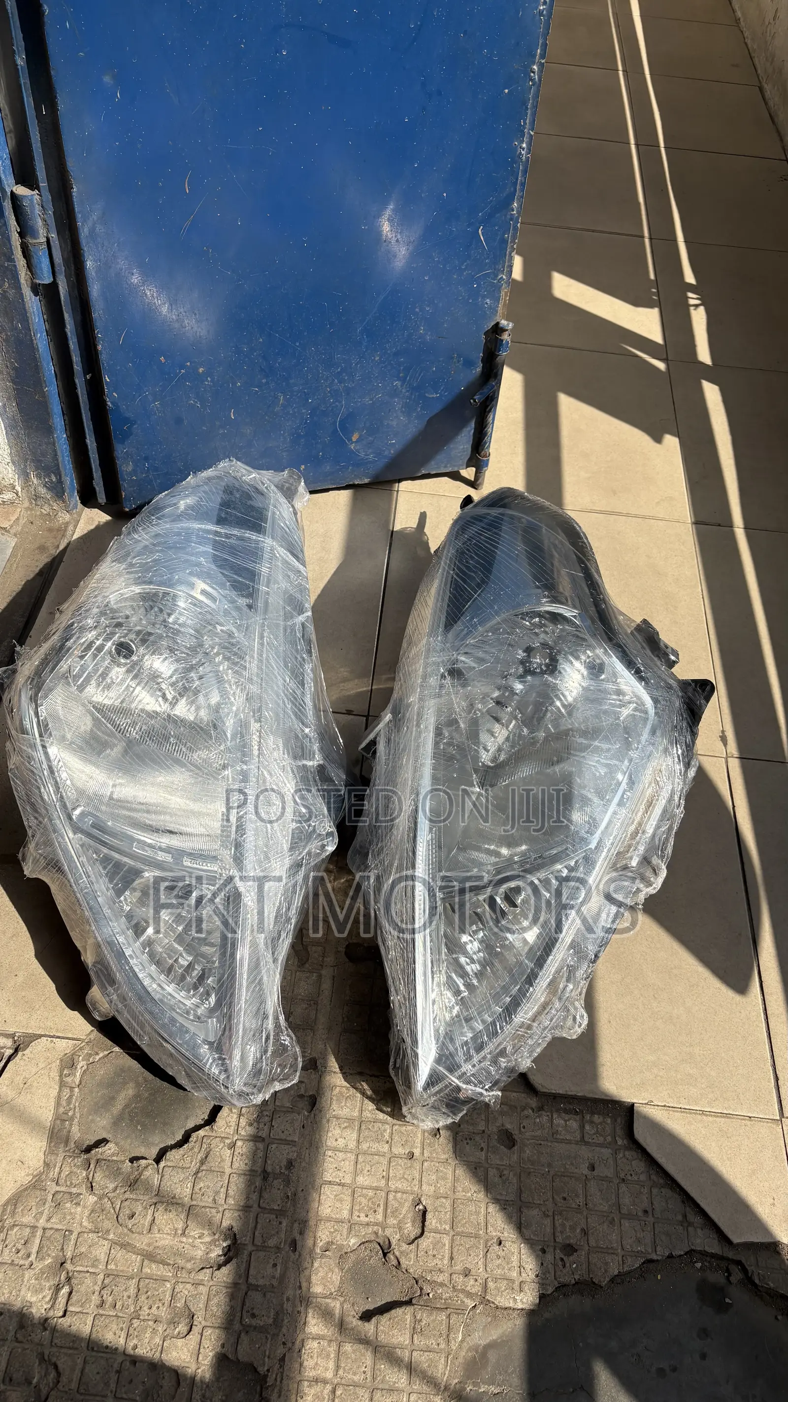 Nissan Versa/ Almera Headlight 2014,2015,2016,2017,2018,2019