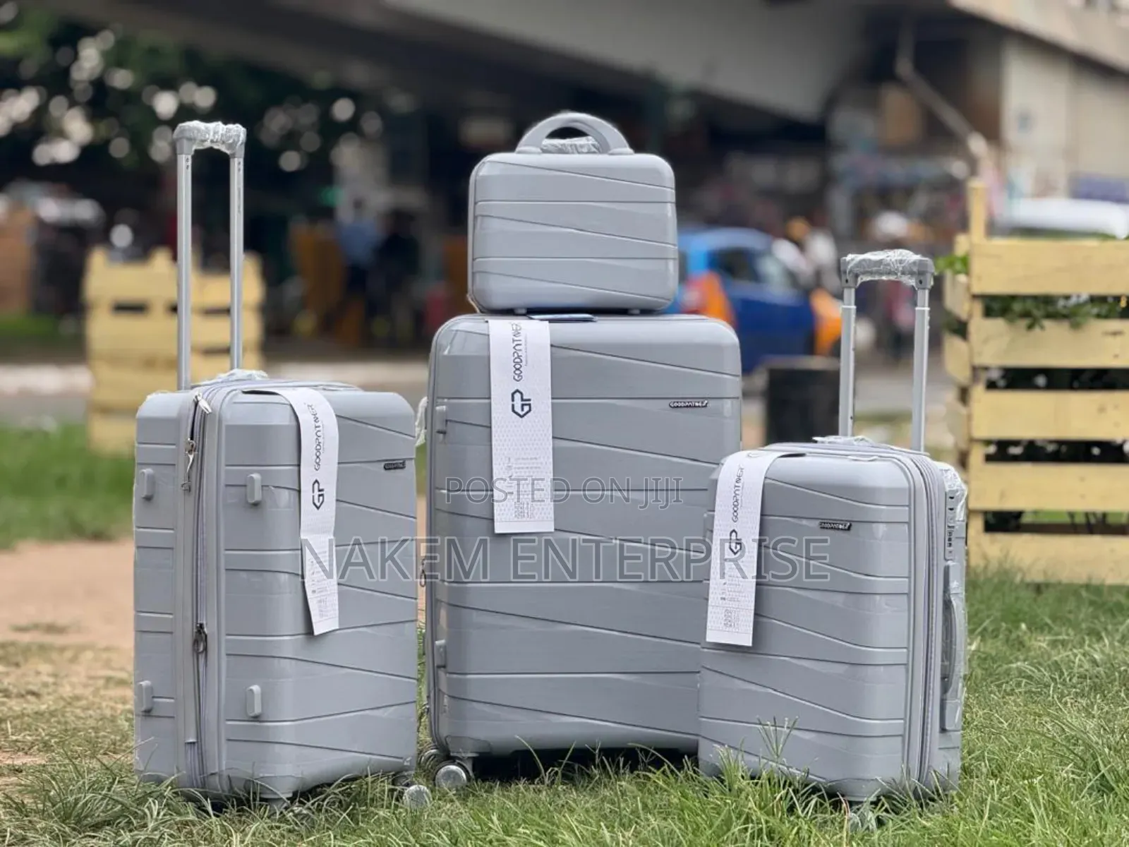Custom High-Quality Pp Travelling Suitcase With Carry-On