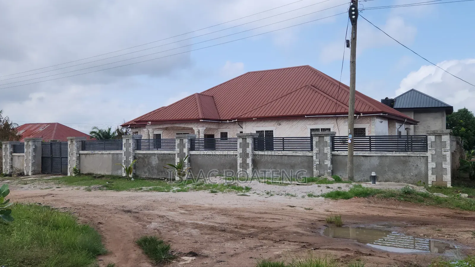 5bdrm House in Happy Street Estate, Ejisu-Juaben Municipal for sale