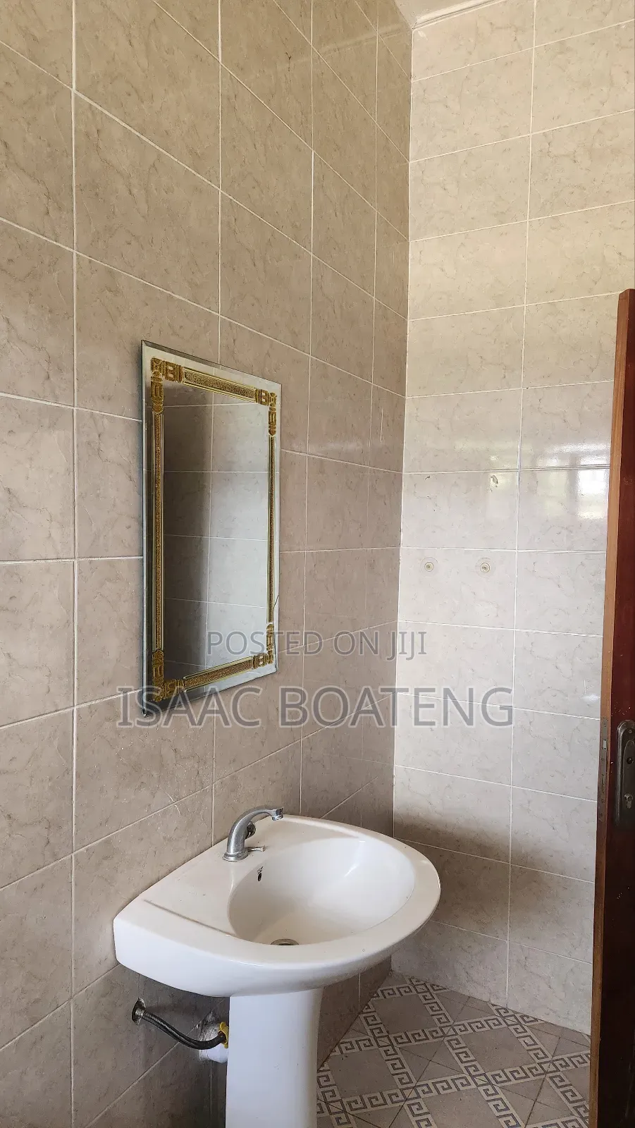 5bdrm House in Happy Street Estate, Ejisu-Juaben Municipal for sale