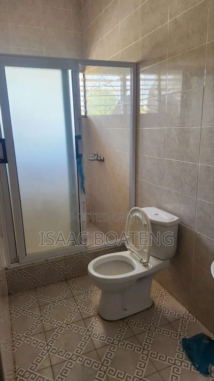 5bdrm House in Happy Street Estate, Ejisu-Juaben Municipal for sale