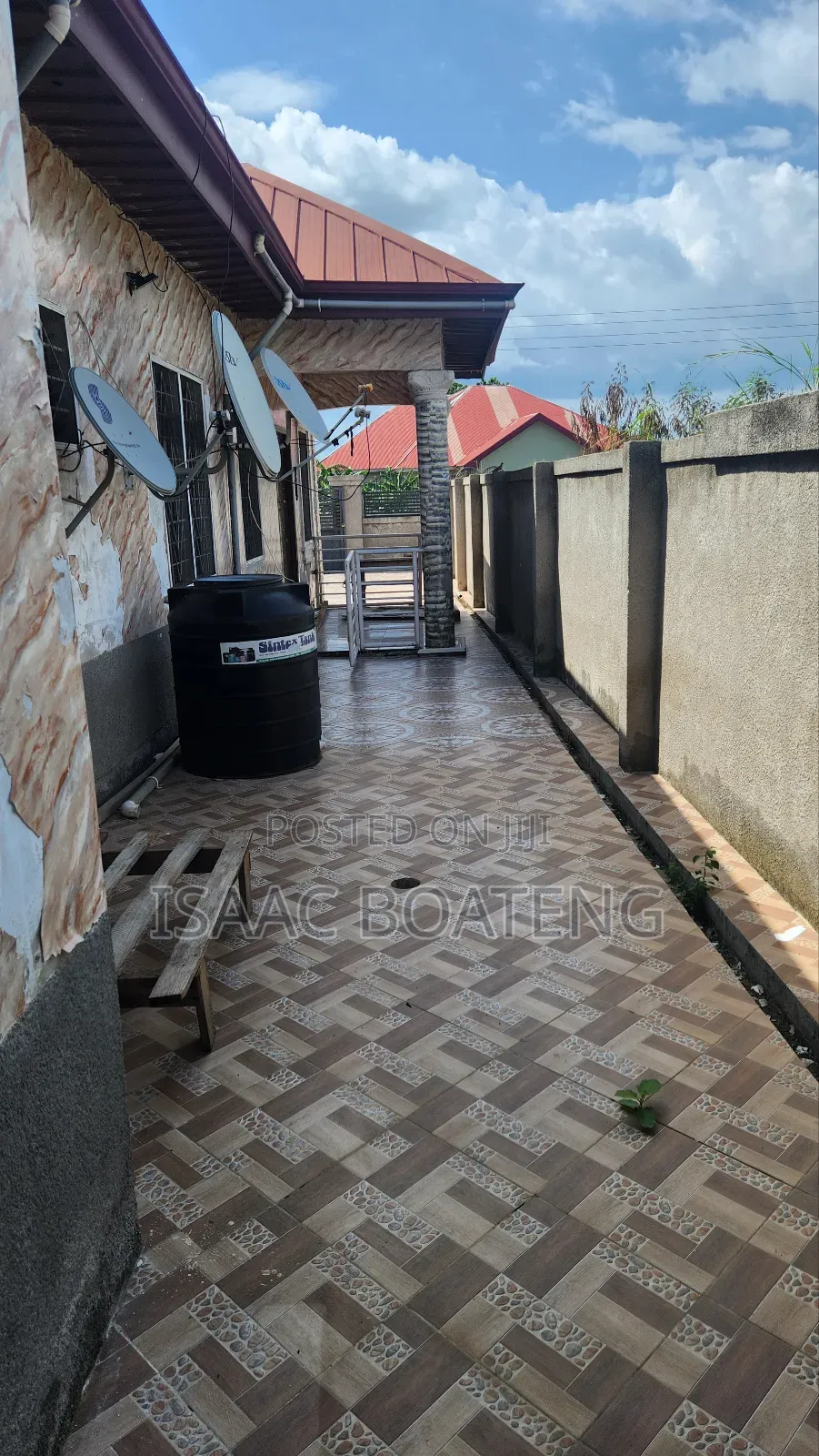5bdrm House in Happy Street Estate, Ejisu-Juaben Municipal for sale