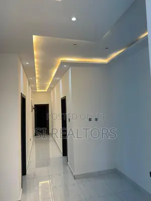 3bdrm Bungalow in Community 18, Spintex for sale