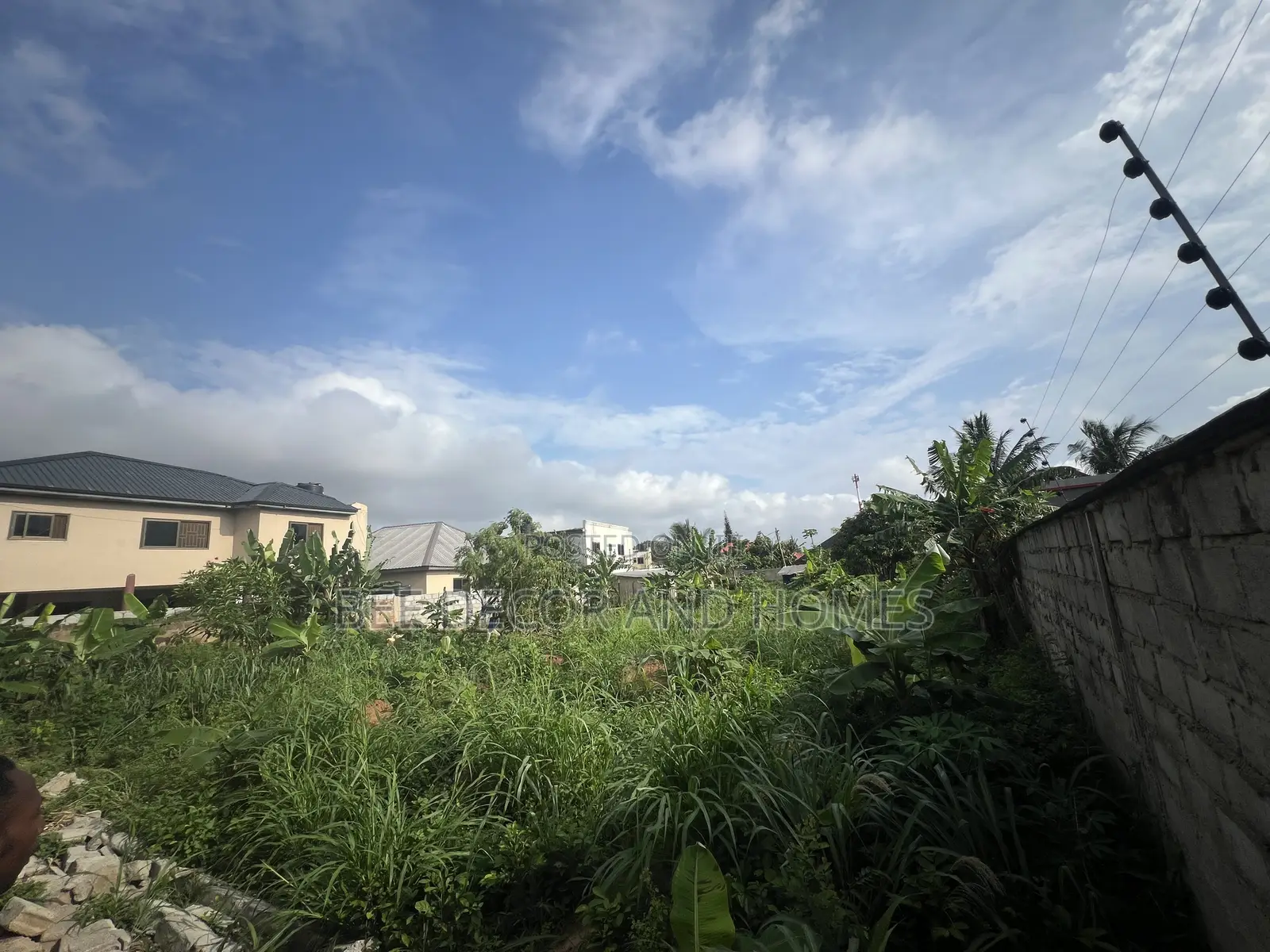 5bdrm House in Bee Decor & Homes, Abokobi for sale