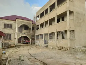 10bdrm House in Kodie Danase, Kumasi Metropolitan for sale
