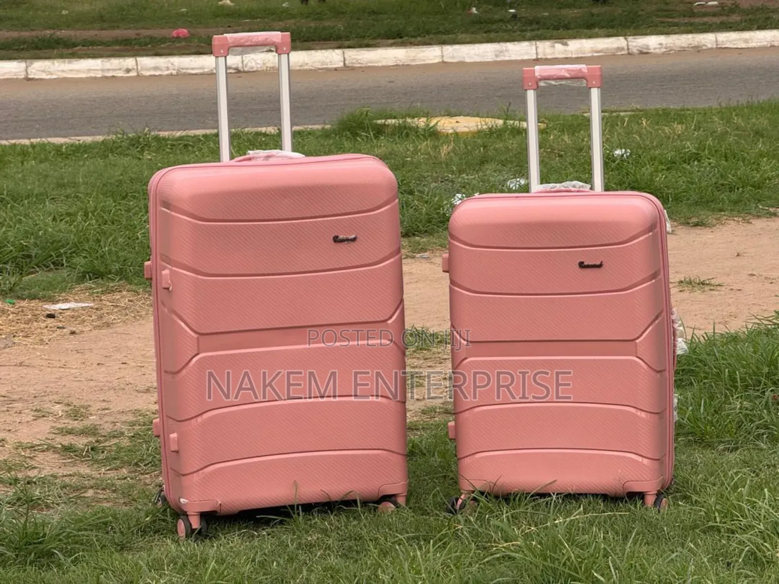 Large and Medium Size Trolling Travelling Luggage at Nakem Ent