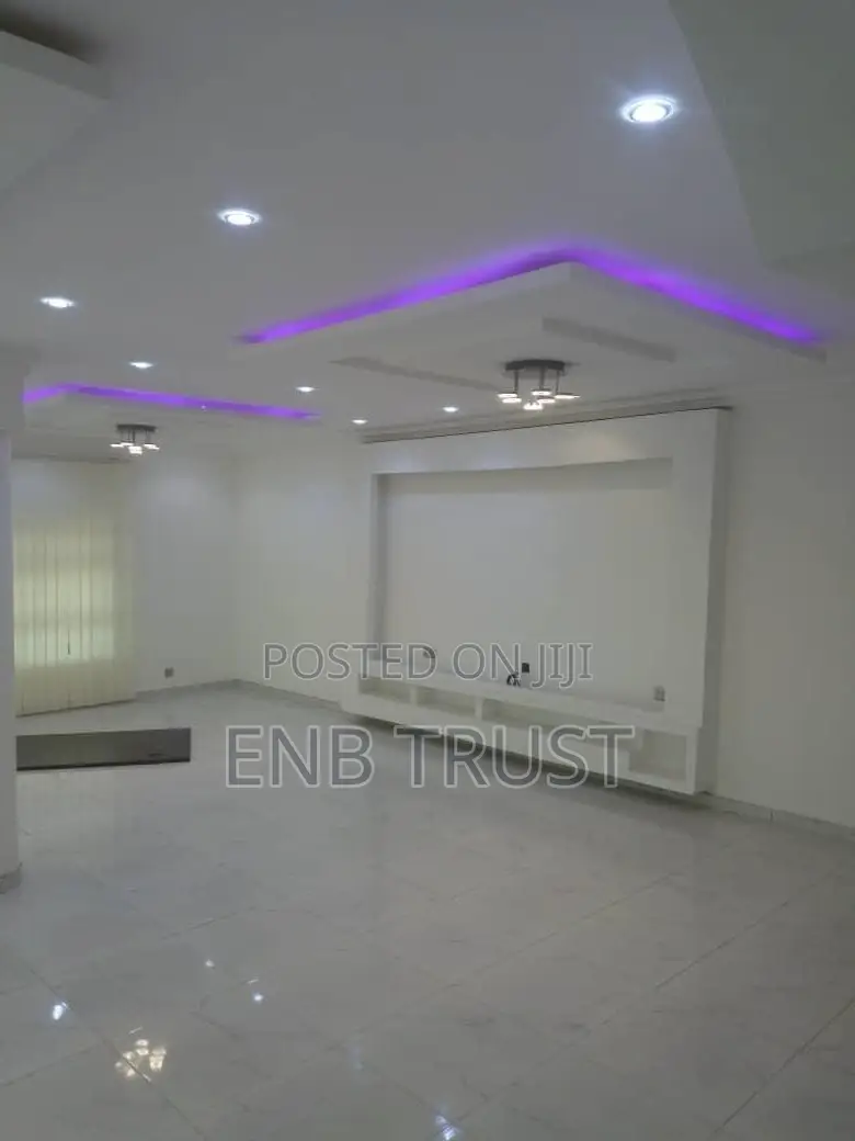5bdrm House in Kasoa Old Barrier, Toll Booth for sale