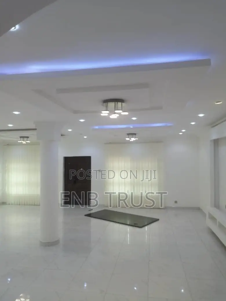 5bdrm House in Kasoa Old Barrier, Toll Booth for sale
