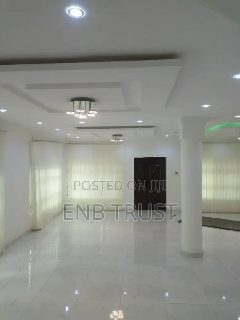 5bdrm House in Kasoa Old Barrier, Toll Booth for sale