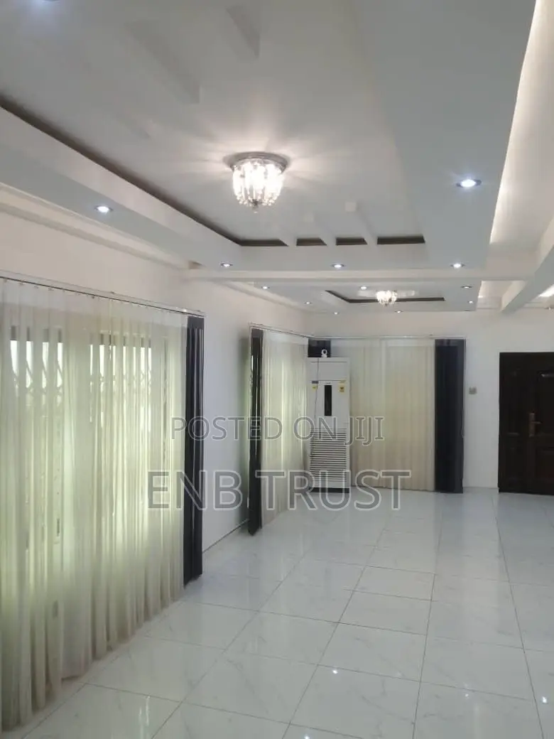 5bdrm House in Kasoa Old Barrier, Toll Booth for sale