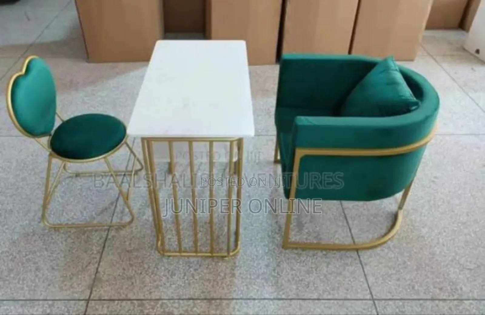 Nails Salon Table and Chairs Green Color