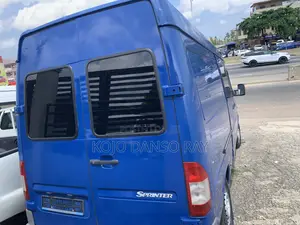 Mercedes-Benz Sprinter 1999 Blue