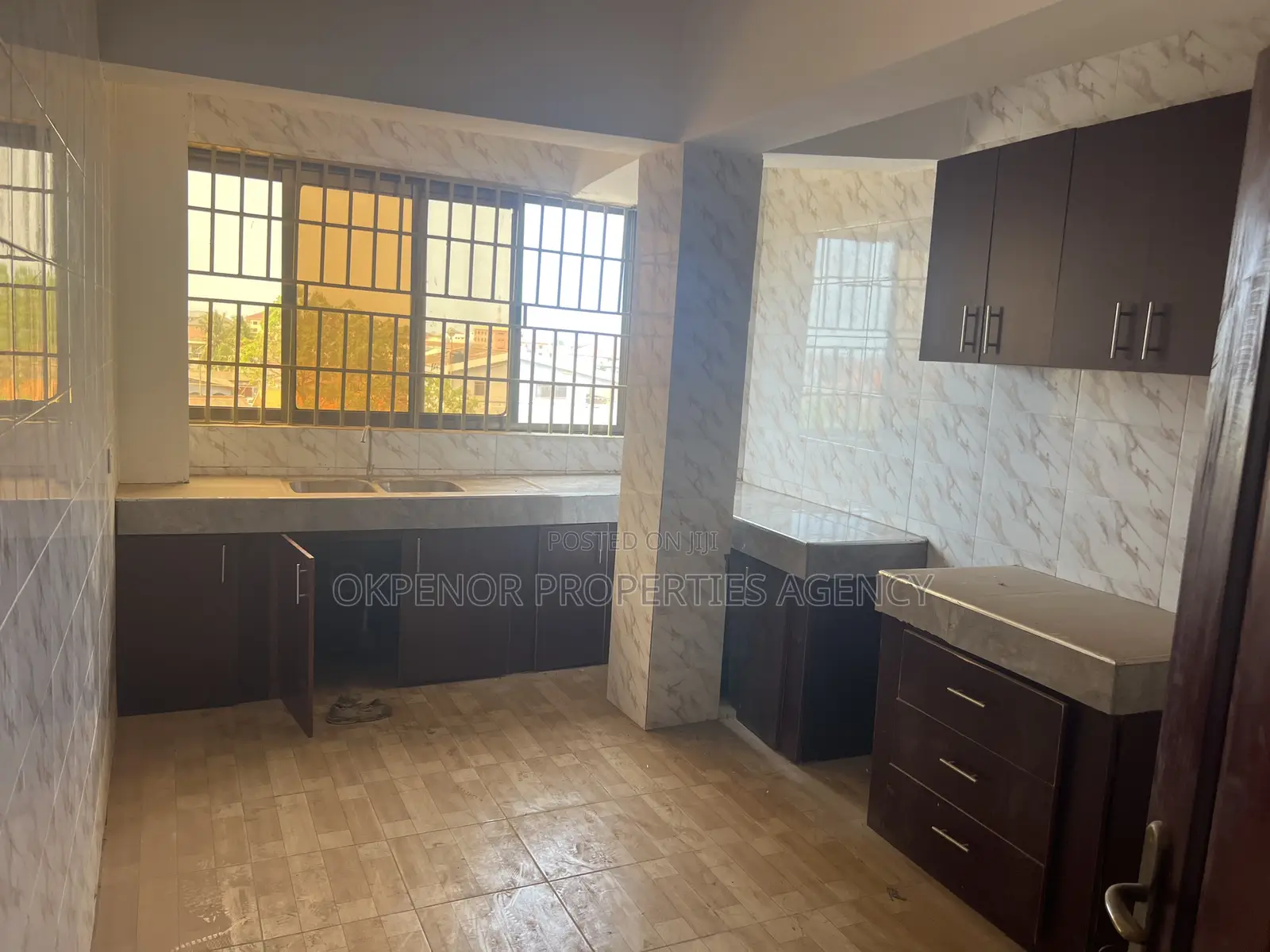2bdrm Apartment in Coast Estate, Baatsona Total for rent