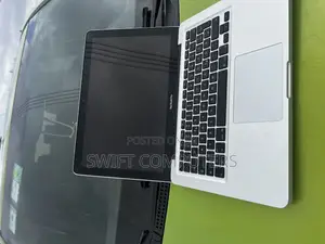 Laptop Apple MacBook 2012 8GB Intel Core I5 HDD 500GB