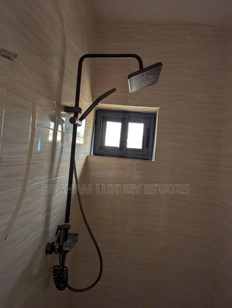 2bdrm Apartment in Braham Luxury, Achimota for rent