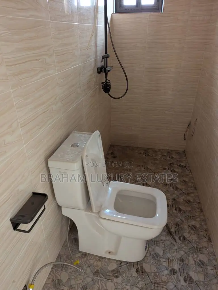2bdrm Apartment in Braham Luxury, Achimota for rent
