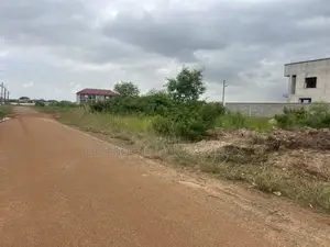 1plot for Sale at Tema Com24