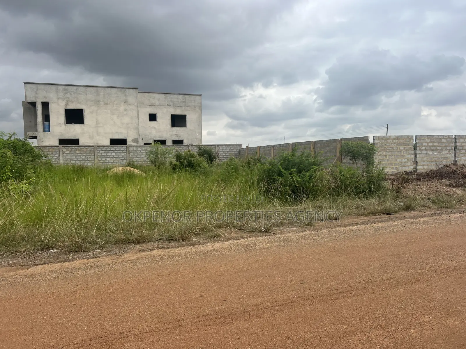 1plot for Sale at Tema Com24