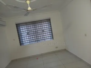 5 Master Bedrooms House at Fijai