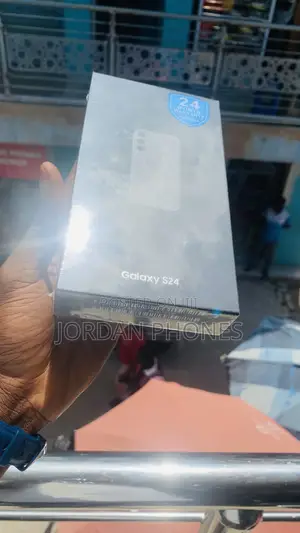 New Samsung Galaxy S24 128 GB Black