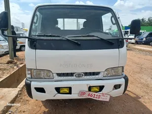Kia Frontier 2.5