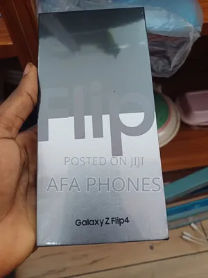 New Samsung Galaxy Z Flip4 128 GB Black