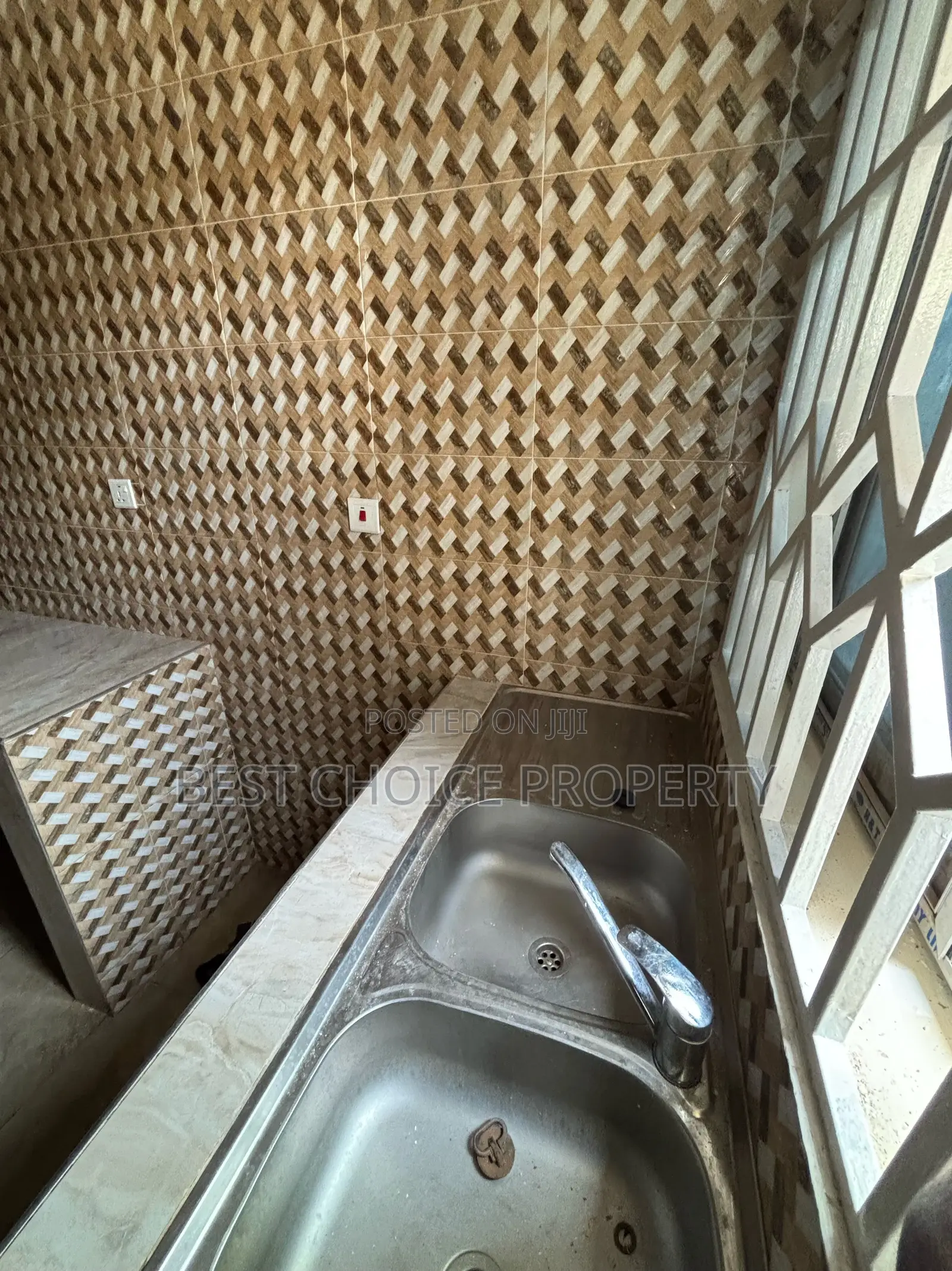 3bdrm Apartment in Frahfraha, Frafraha for rent