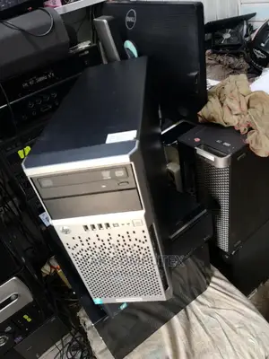 Desktop Computer HP 8GB Intel Xeon HDD 1T