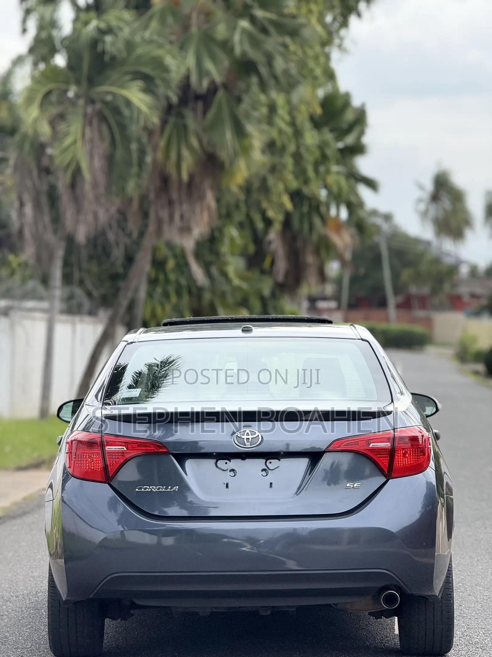 Toyota Corolla SE 4dr Sedan (1.8L 4cyl CVT) 2017 Gray
