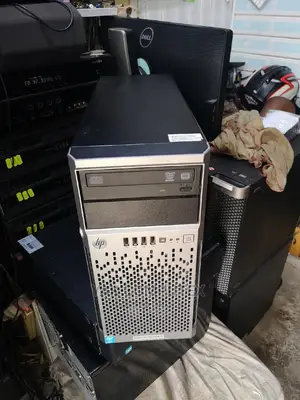 Desktop Computer HP 12GB Intel Xeon HDD 1T