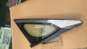 Honda Civic 2016 Quarter Glass