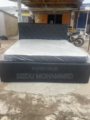 Queens Bed Frame With Mattress