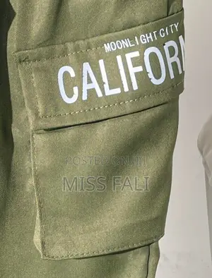 2pcs T-Shirt and Olive Green Cargo Pants. 9-12m