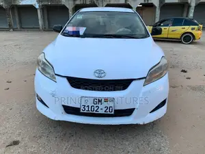 Photo - Toyota Matrix Hatchback FWD (1.8L 4cyl 5M) 2010 White