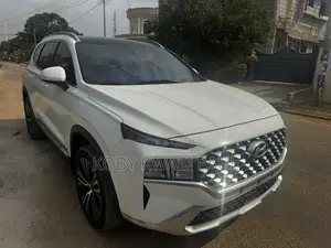 Photo - Hyundai Santa Fe Limited 2023 White
