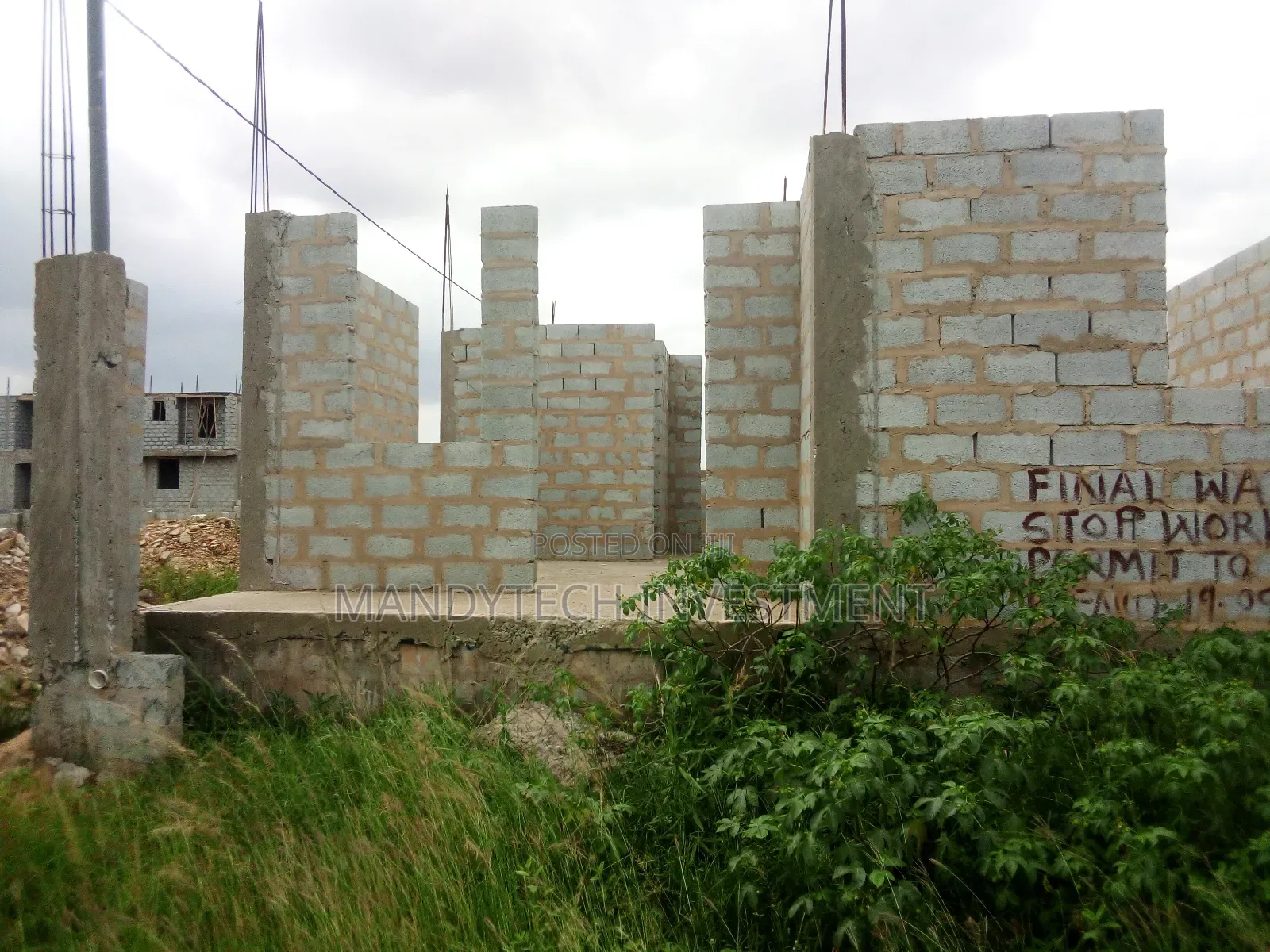 3bdrm Duplex in School Junction for sale