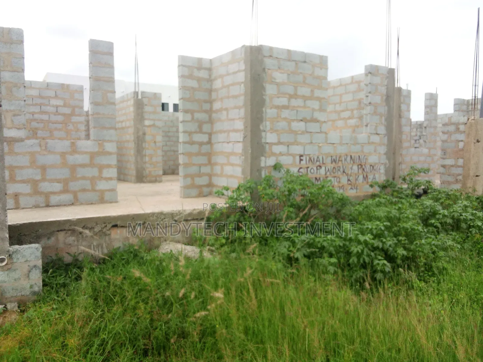 3bdrm Duplex in School Junction for sale