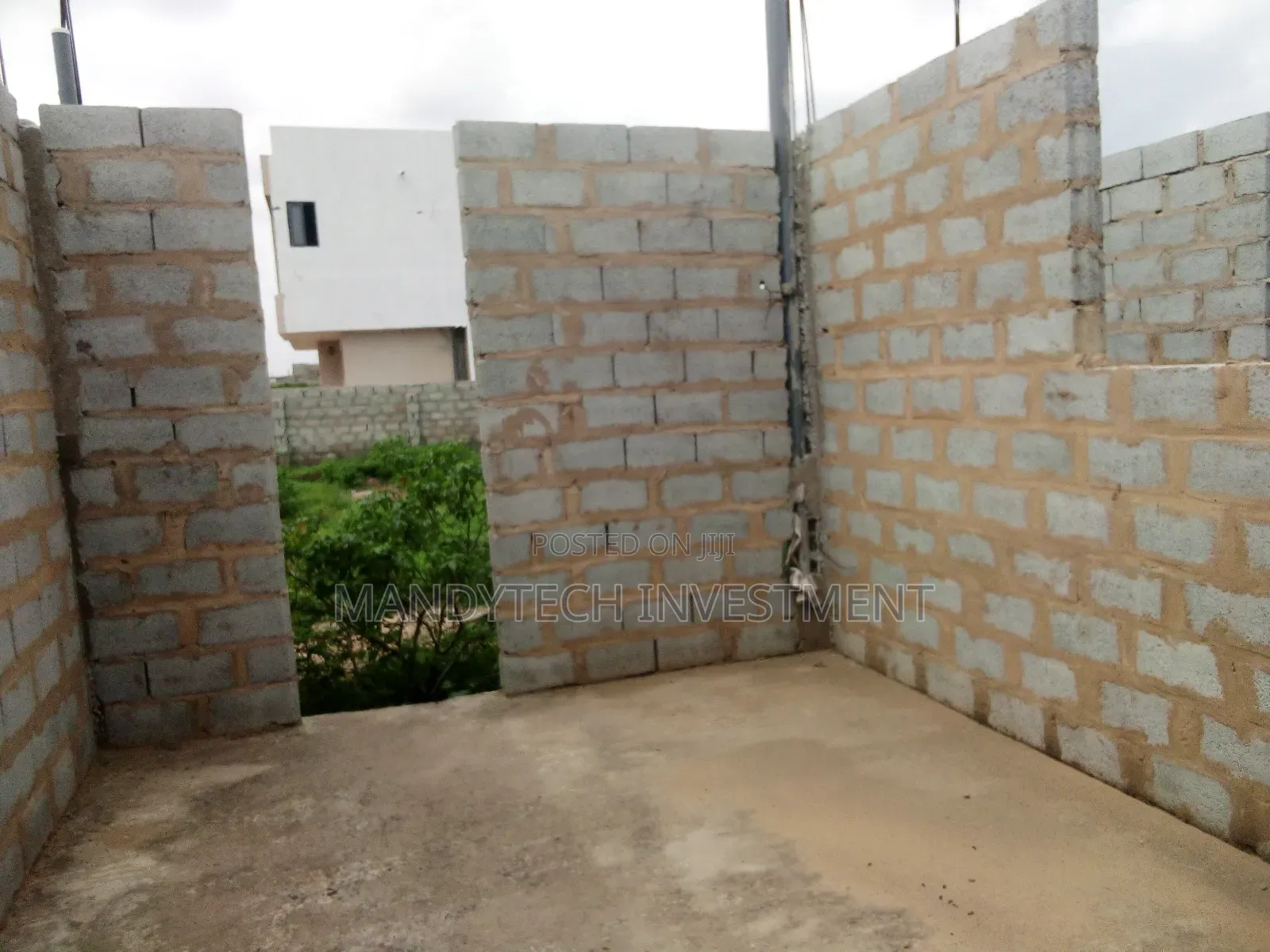 3bdrm Duplex in School Junction for sale