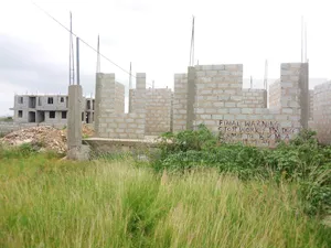 3bdrm Duplex in School Junction for sale