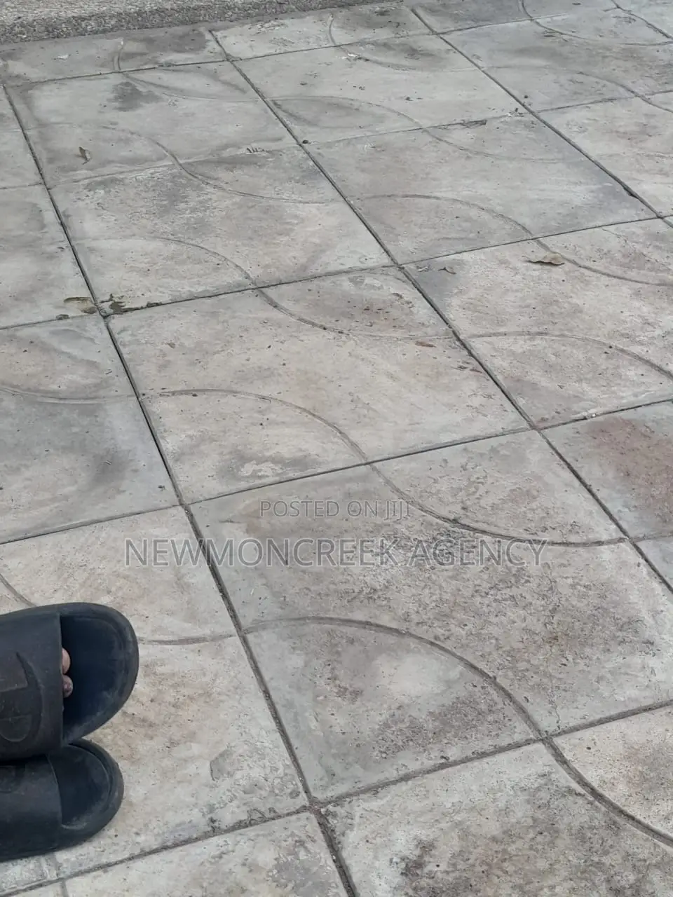 4bdrm Condo in Adenta Sda for sale