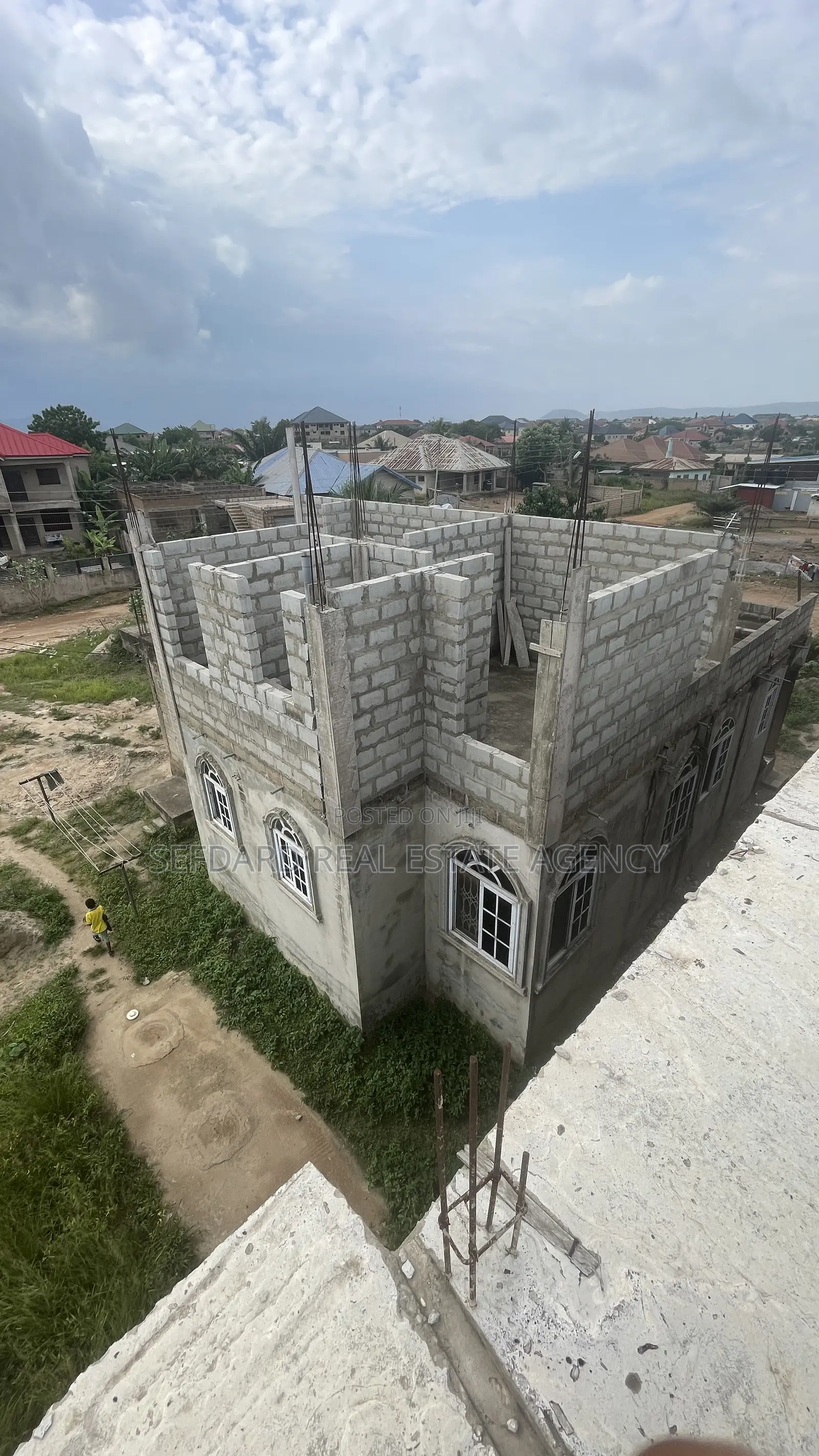 5bdrm House in Sefdard Property, Amasaman for sale