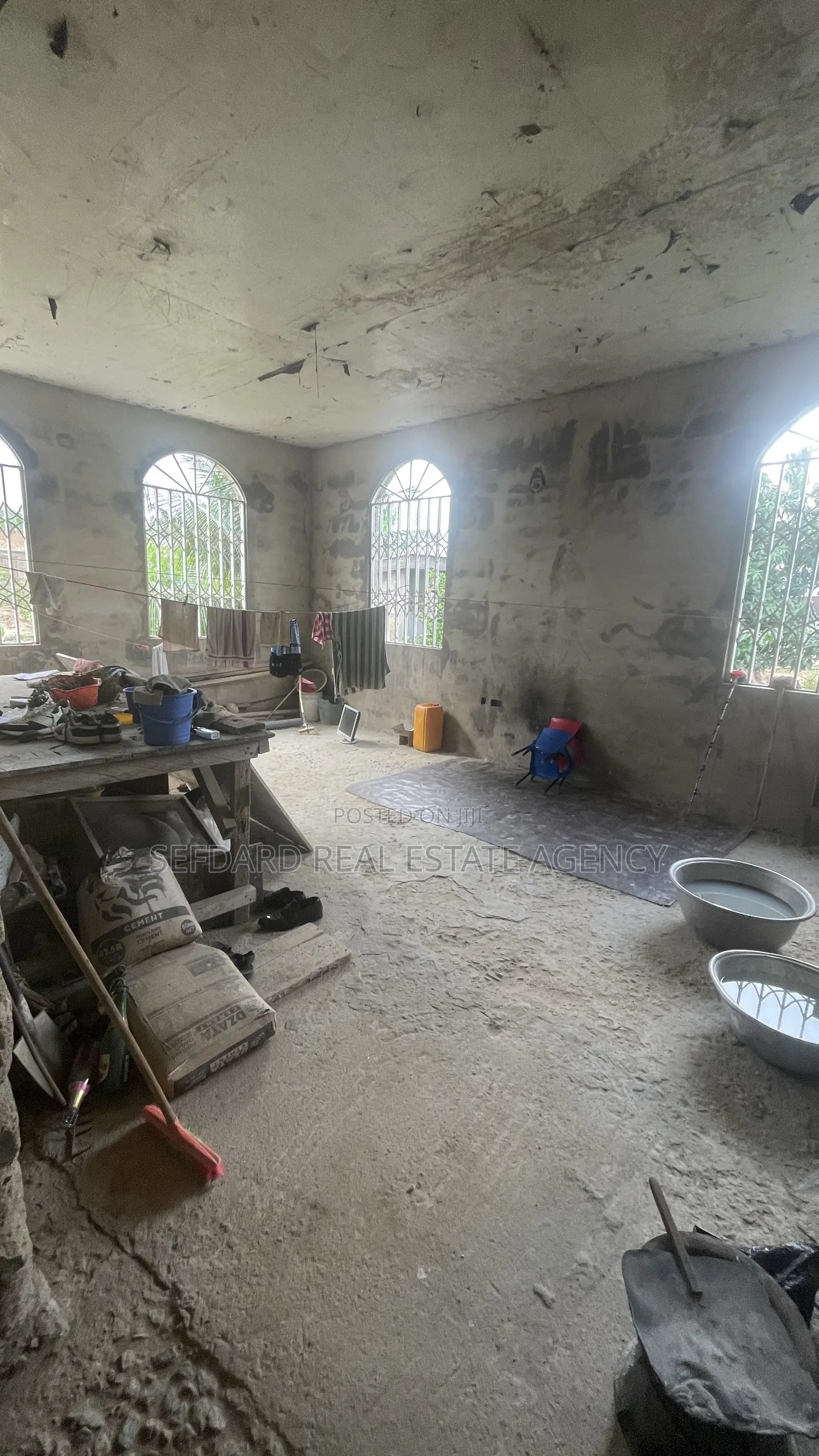 5bdrm House in Sefdard Property, Amasaman for sale