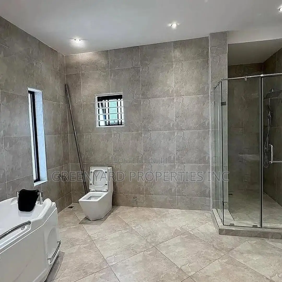 5bdrm House in East Legon Hills for sale