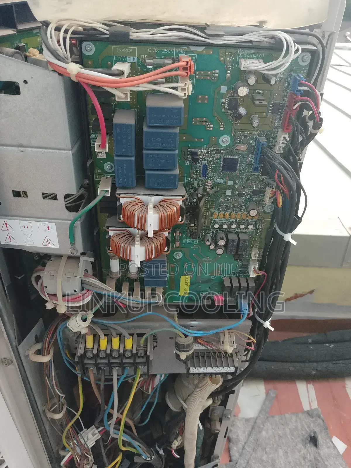 Air Conditioner Service Maintenance Team